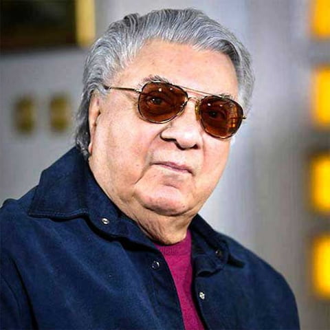 دانلود آهنگ تو قدم به چشم من نه بنشین کنار جویی از گلپا