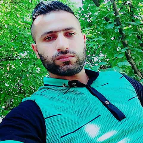 دانلود آهنگ منی که منی که تسه حبس بکشیمه وحید مرادی دانلود آهنگ منی که منی که تسه حبس بکشیمه وحید مرادی