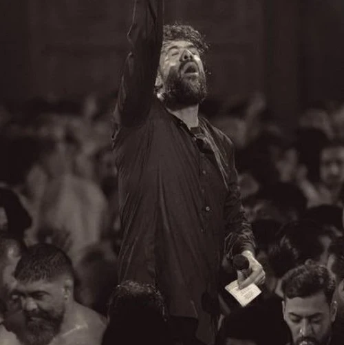 مداحی هر کس که زندست بی حسین الهی از حسین ستوده مداحی هر کس که زندست بی حسین الهی از حسین ستوده